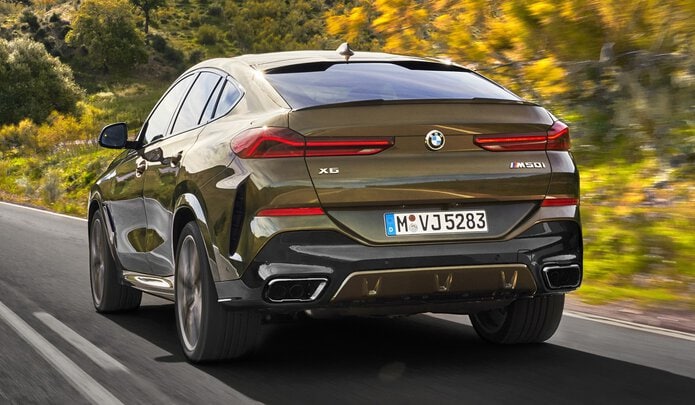 Новый BMW X6 дебютировал со светящимися «ноздрями»