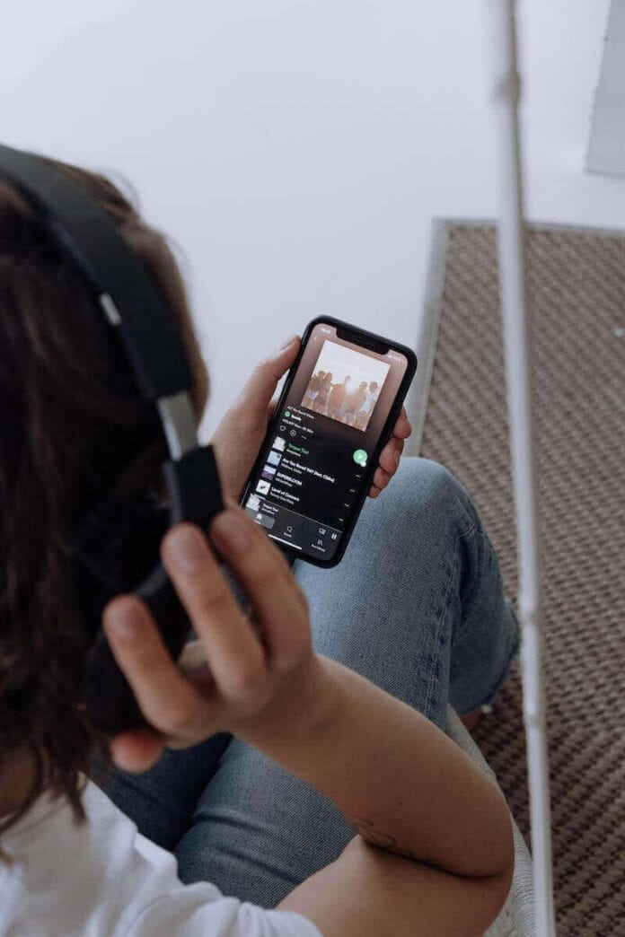 How-to-Fix-iPhone-SoundAudio-Volume-Level-Too-Low-in-Headphones