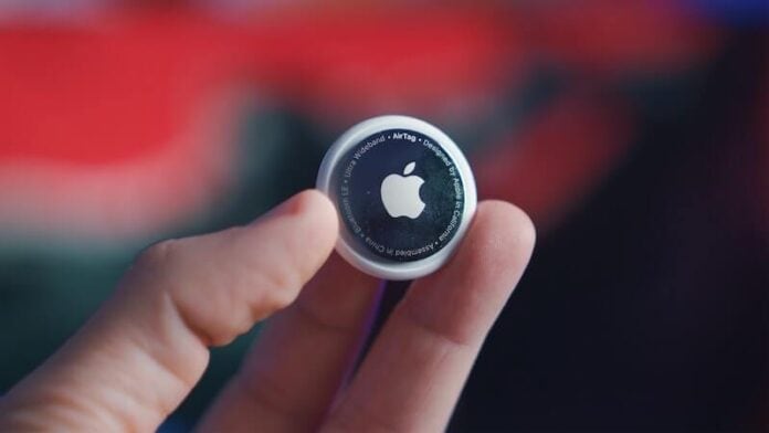 How-to-Check-Apple-AirTag-or-Samsung-SmartTag-Battery-Life How-to-Check-Apple-AirTag-or-Samsung-SmartTag-Battery-Life
