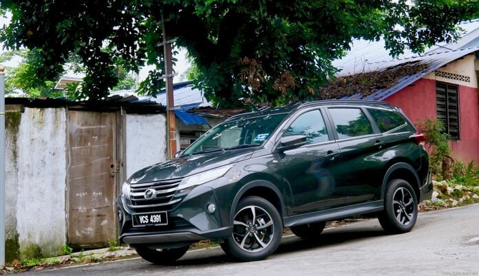 Perodua Aruz 1.5 AV Exterior Front