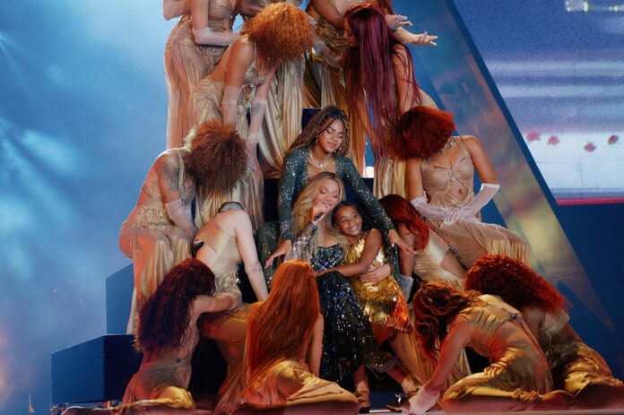 rewrite this title no comments no quotes only return the rewrite this title no comments no quotes only return the resultsBeyonce, Blue Ivy, and Rumi Carter Wear Burberry, Diesel, Roberto Cavalli, Eleven Sixteen, and More for the Opening Night of the Cowboy Carter Tour - Fashion Bomb Daily