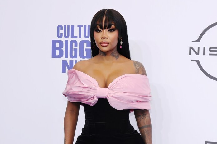 Body shamers tried it, but Summer Walker came through with a clapback!