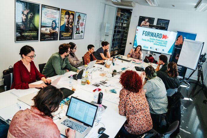 Aperte fino al 31 marzo le iscrizioni per l’8° edizione di Forward - Trentino Producers Lab, organizzato da Trentino Film Commission, che si svolgerà a Trento dal 27 aprile al 2 maggio 2026