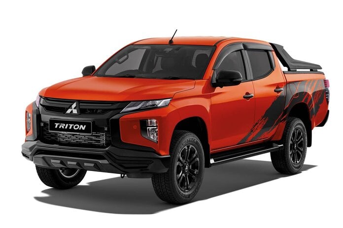 Mitsubishi Triton Athlete studio shot front quarter