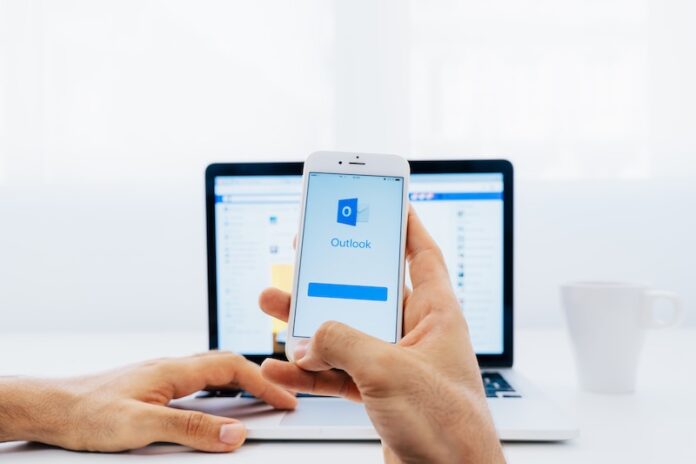 Fix-Outlook-App-for-iOS-Cant-Save-Draft-Error-on-iPhone