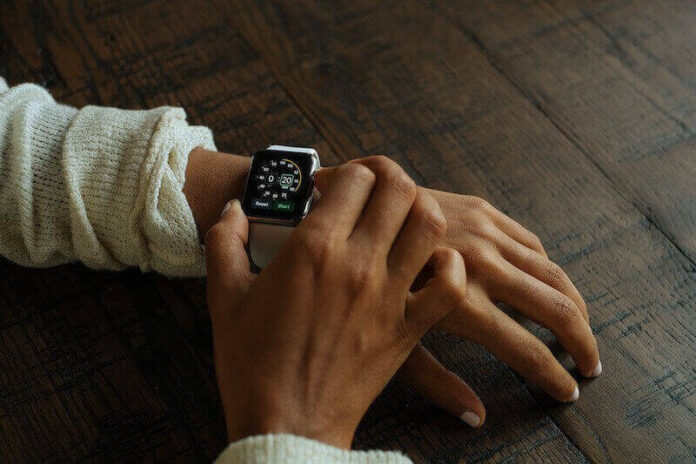 How-to-Adjust-Change-or-Increase-Text-Icon-Size-on-Apple-Watch How-to-Adjust-Change-or-Increase-Text-Icon-Size-on-Apple-Watch