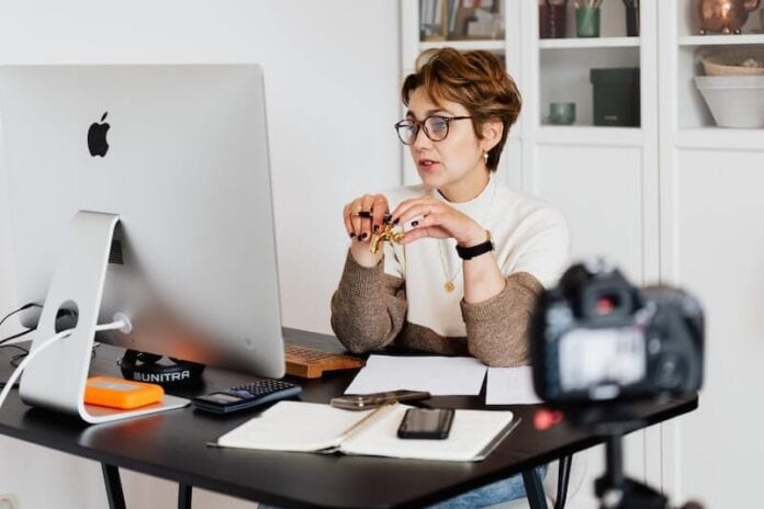 How-to-Fix-Together-Mode-or-Large-Gallery-View-Not-Available-Issue-in-Microsoft-Teams How-to-Fix-Together-Mode-or-Large-Gallery-View-Not-Available-Issue-in-Microsoft-Teams