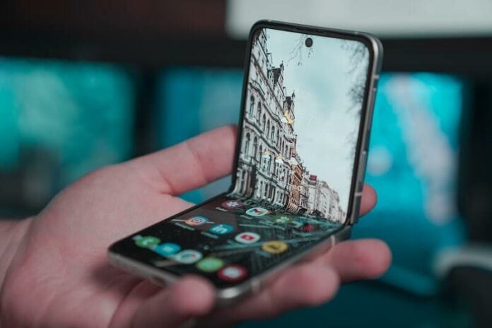 Fix-Samsung-Galaxy-Z-Flip-4-Z-Fold-4-Wont-Connect-or-Slow-Internet-Connection-Issue Fix-Samsung-Galaxy-Z-Flip-4-Z-Fold-4-Wont-Connect-or-Slow-Internet-Connection-Issue