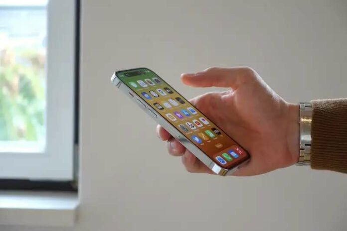 Fix-Xfinity-Mobile-eSim-Activation-Not-Working-Issues-on-iPhone-14Pro