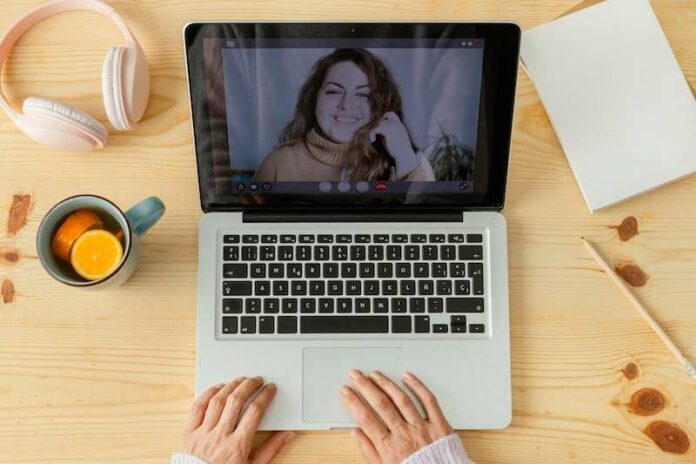 Google-Meet-Camera-Zoomed-In-or-Video-Cropped-at-High-Res