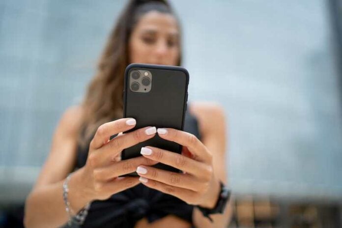 How-to-Fix-iPhone-Camera-App-Keeps-Flickering-Issue-or-Random-Blinking-Glitch How-to-Fix-iPhone-Camera-App-Keeps-Flickering-Issue-or-Random-Blinking-Glitch