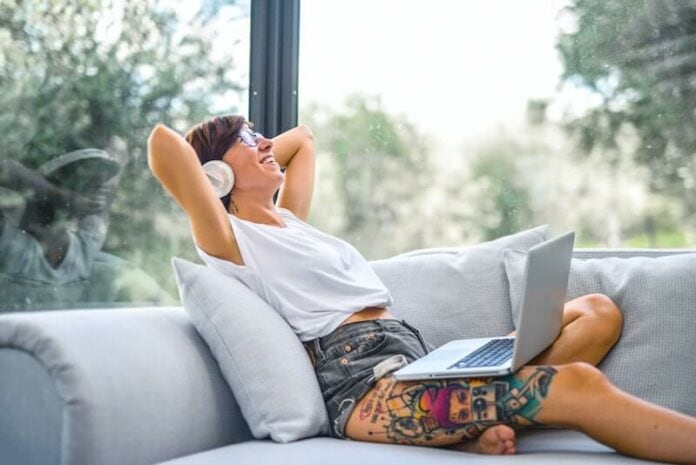 9-Productivity-Hacks-for-Remote-Work-With-Taskade 9-Productivity-Hacks-for-Remote-Work-With-Taskade