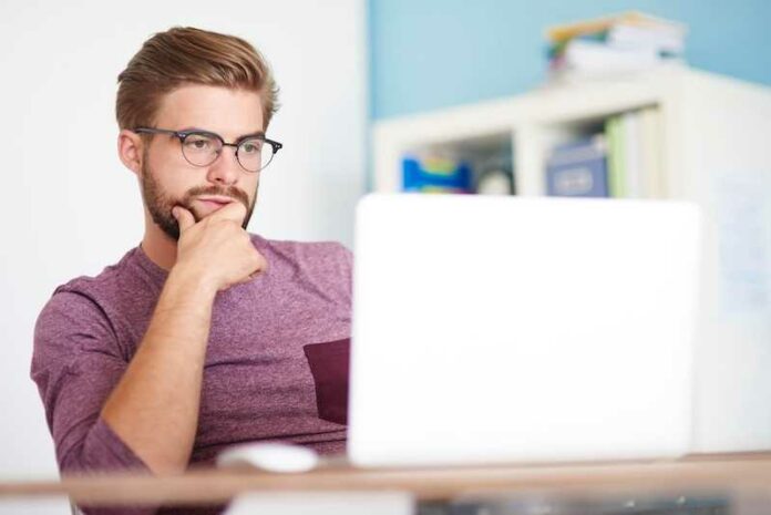 Fix-Windows-PC-Stuck-on-Please-wait-while-we-install-a-system-update-Glitch Fix-Windows-PC-Stuck-on-Please-wait-while-we-install-a-system-update-Glitch