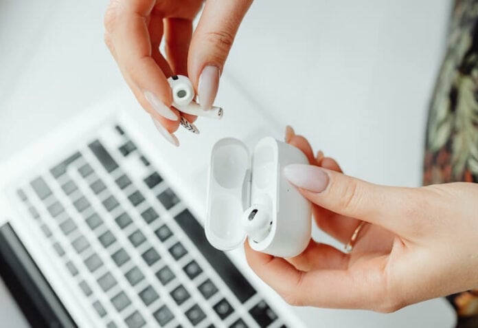 How-to-Fix-Audio-Drift-Syncing-Issues-on-Apple-AirPods-Pro-2 How-to-Fix-Audio-Drift-Syncing-Issues-on-Apple-AirPods-Pro-2