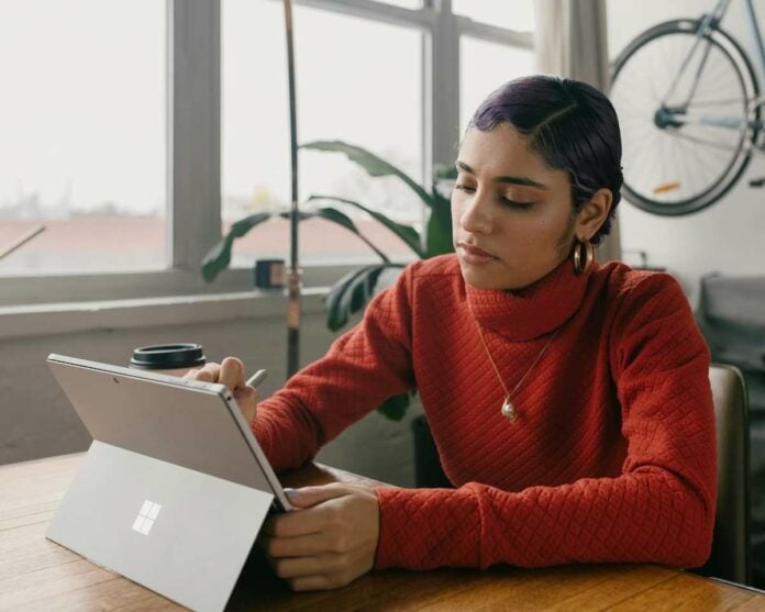 Improve-Handwritten-Notes-with-Handwriting-Straightening-on-OneNote-Windows-App Improve-Handwritten-Notes-with-Handwriting-Straightening-on-OneNote-Windows-App