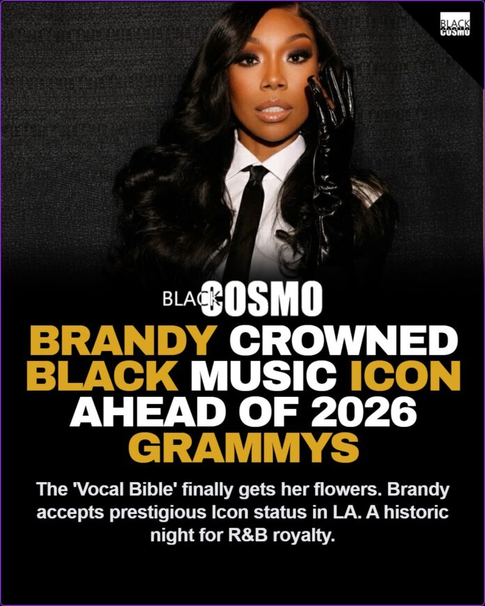Brandy receiving Black Music Icon award on stage 2026