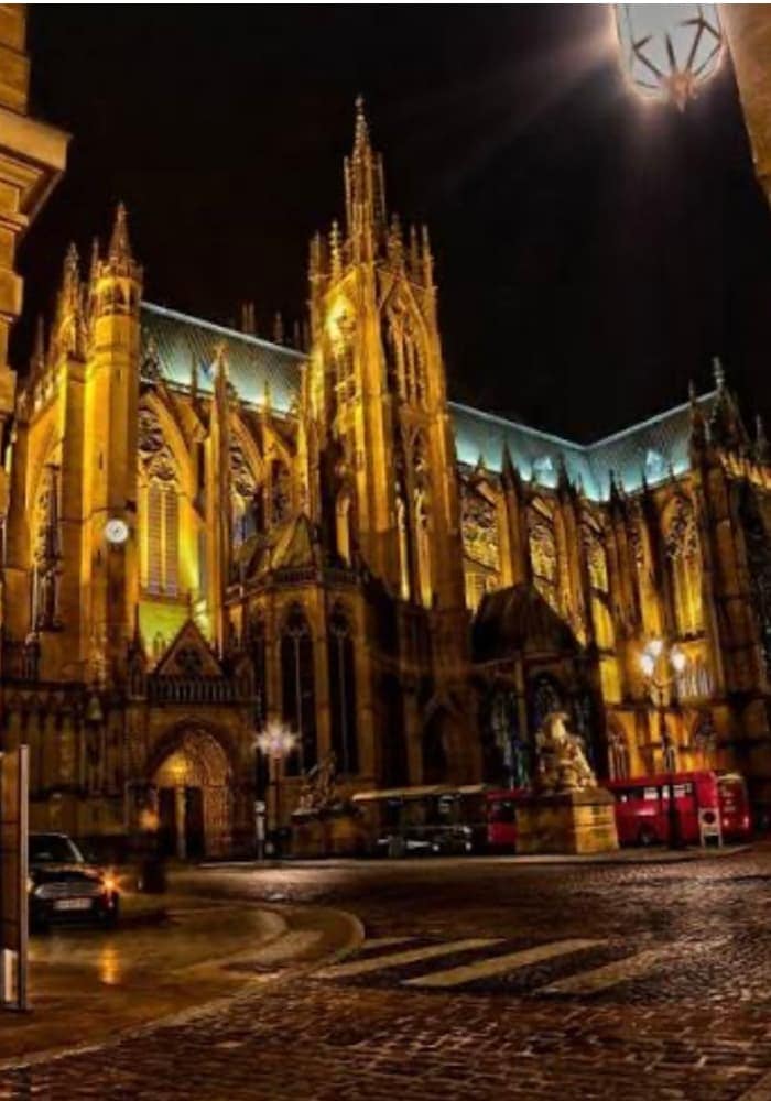 Cathédrale de Metz illuminée la nuit