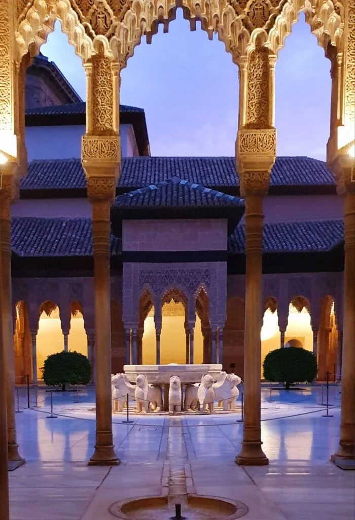 Visita Exclusiva Alhambra Patio Leones