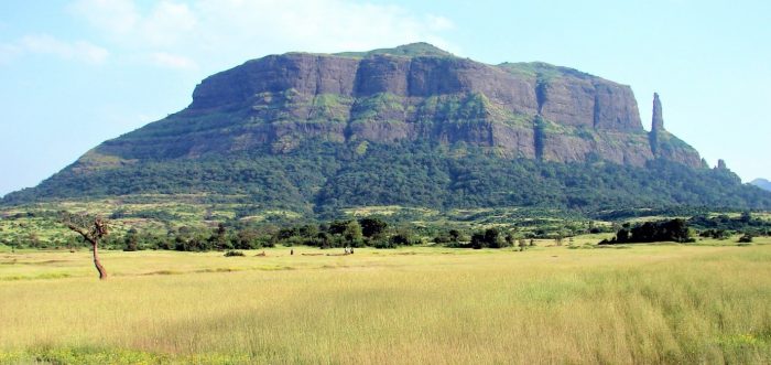 trek to Jivdhan fort