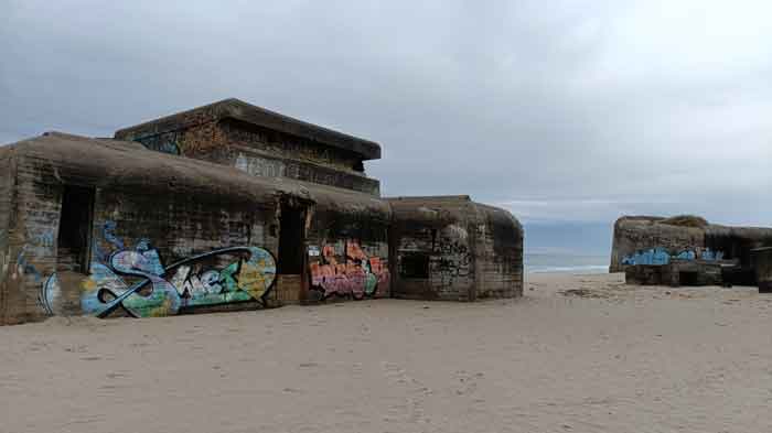 Bunkersti am Strand. 