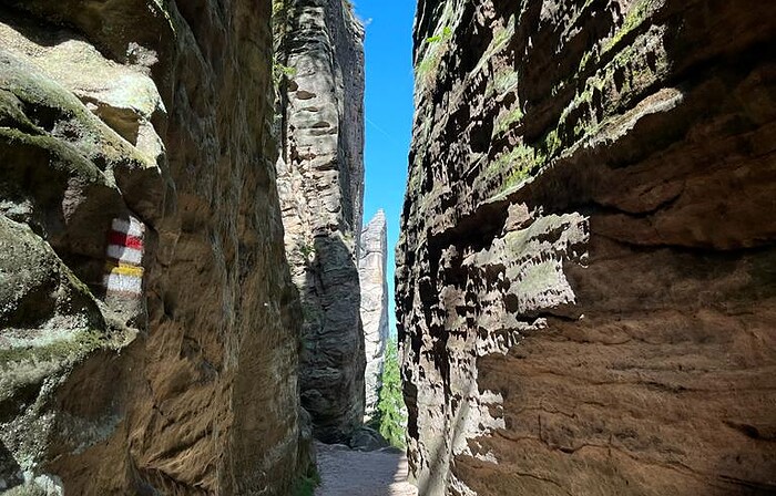 passage Prachov rocks