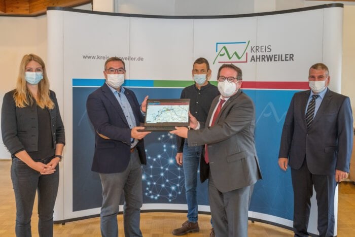 Uebergabe-Lagekarte-KV | Kreisverwaltung Ahrweiler