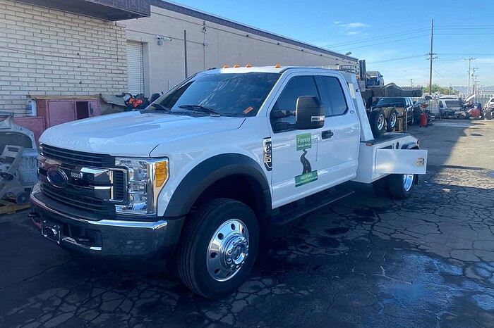 Wheel-lift tow truck in Phoenix – Freeway Towing & Storage