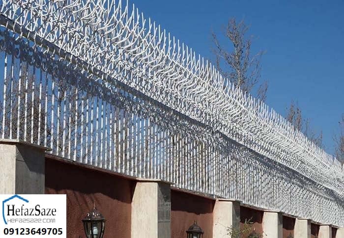 حفاظ نرده دیوار