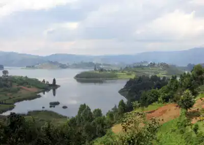Lake_Bunyonyi