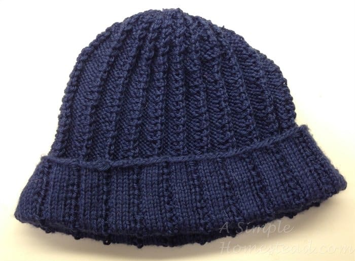 ASimpleHomestead.com - Knotted Rib Hat inside out