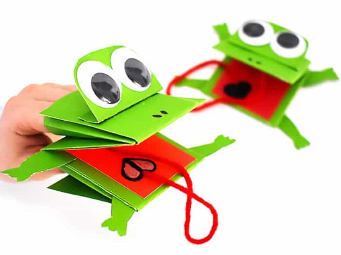 fly catching frog hand puppet