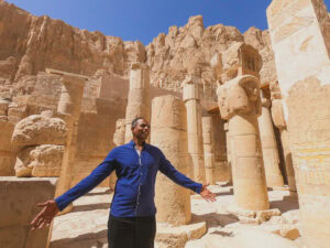 A practical guide with the 17 most useful travel tips for Egypt. Everything you need to know before you go for a memorable trip.