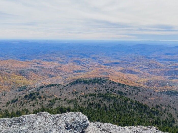 Profile Trail to Macrae Peak detailed hiking guide