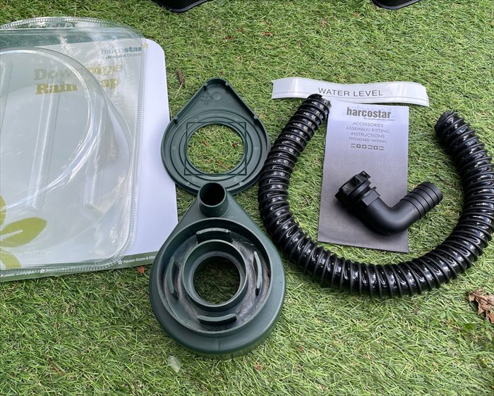 雨水タンクの集水器とレイントラップ