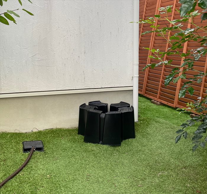 雨水タンクのスタンドを仮置き（正面）