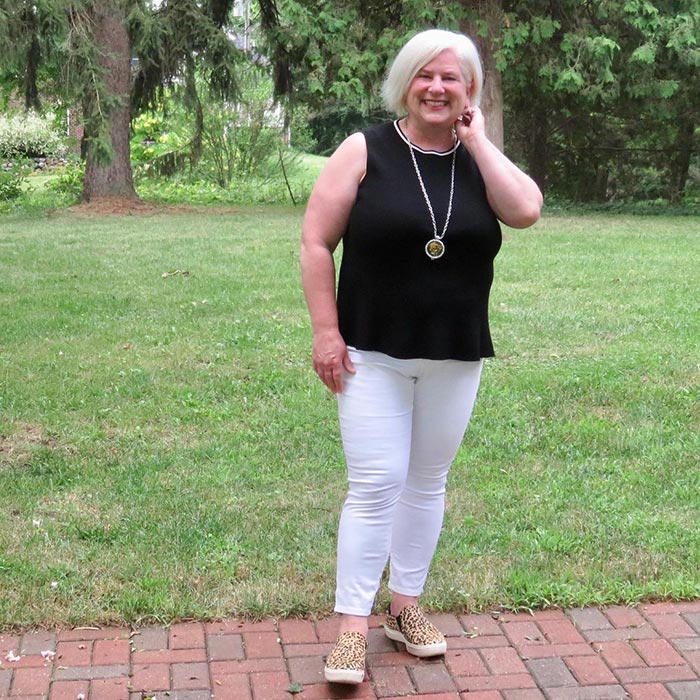How to dress when petite - Julia in black and white | 40plusstyle.com
