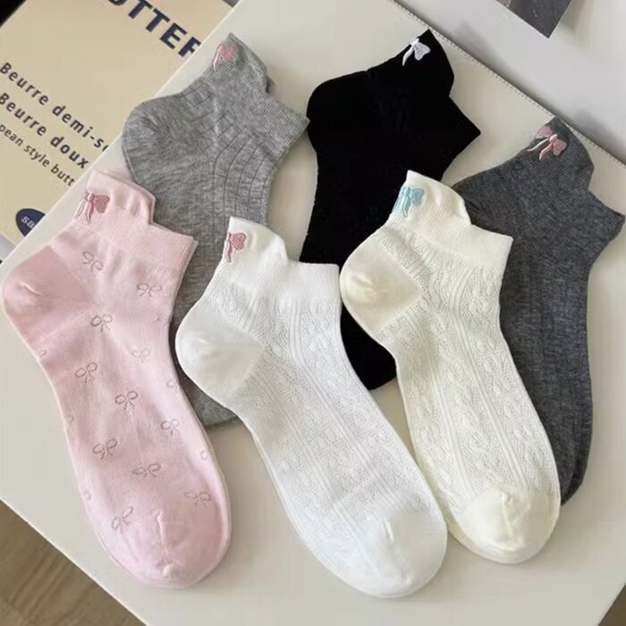 5 pair pic Ladies’ Cute Mesh Ankle Socks – Breathable Cotton Comfort for All Seasons (5 Pairs Pack) - Image 1