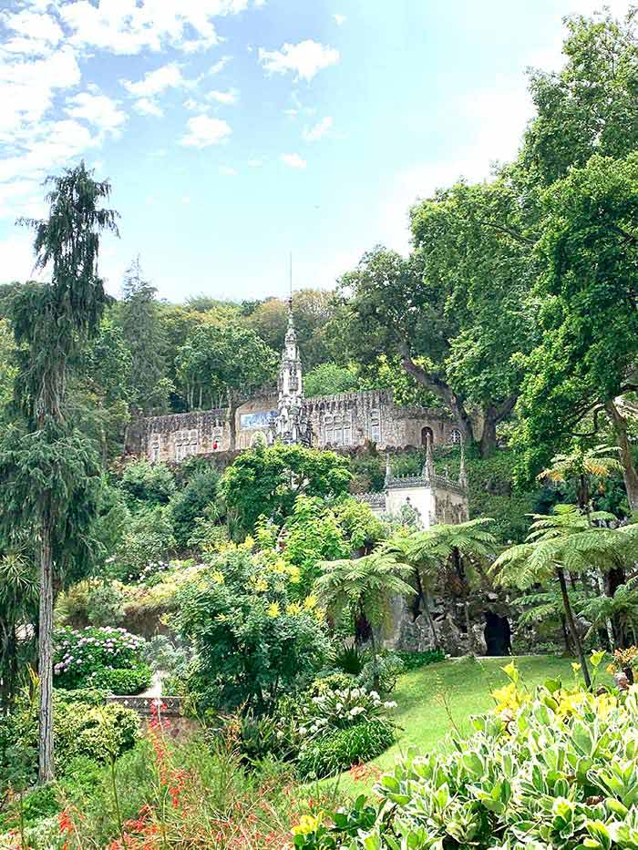 gardens of the Quinta da Regaleira palace Sintra | 40plusstyle.com