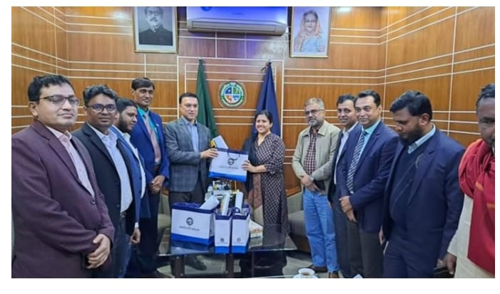 মসিকের নগর মাতৃসদন ও নগর স্বাস্থ্যকেন্দ্র নির্মাণ অগ্রগতি দেখতে পরিদর্শন দল