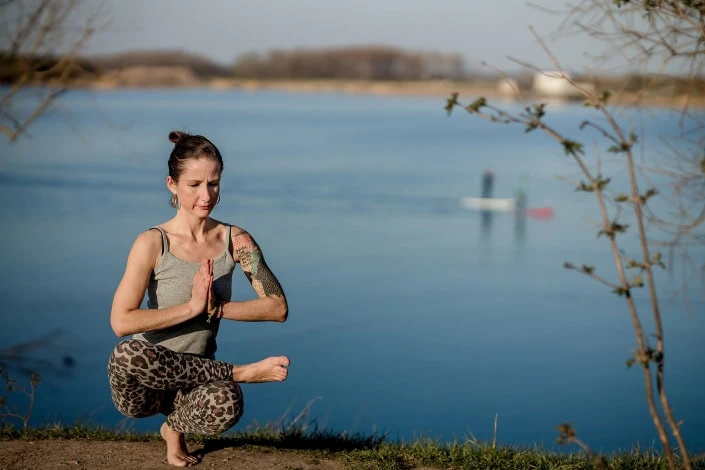 Yoga Shoot am Alperstedter See Yoga Shoot in der Abendsonne am Alperstedter See bei Erfurt Canon EOSR & RF 85mm f/1.2L USM