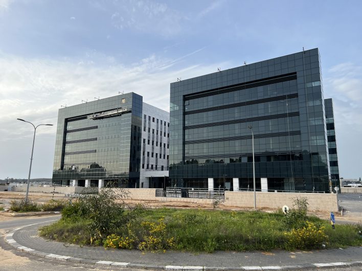 משרד להשכרה בנס ציונה