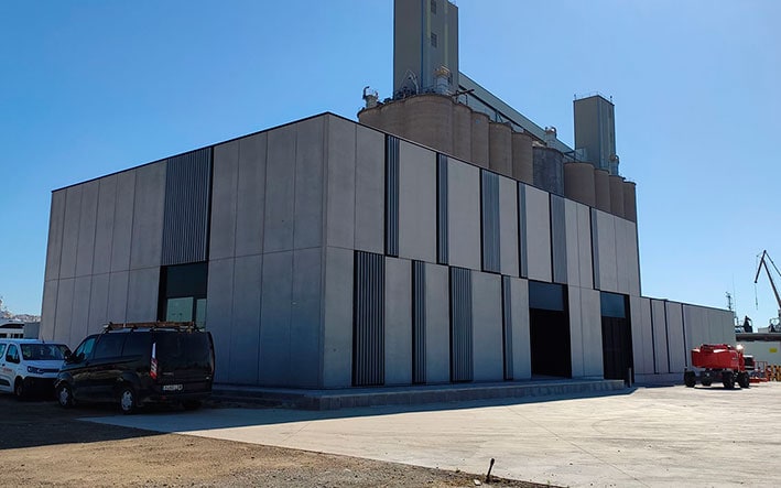 Façana amb veladura de silicat Keim, Ecomatèries