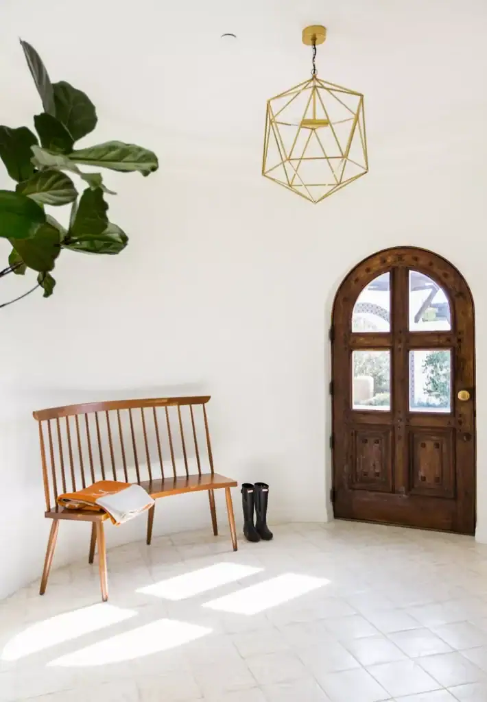 29-1-710x1024 29-1-710x1024 entryway decorating ideas 29 Entryway Decorating Ideas That Make For A Stunning First Impression 29 1 710x1024