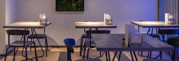 la sedia alumito nell'arredo di bar e ristoranti | furnishing bars and restaurants