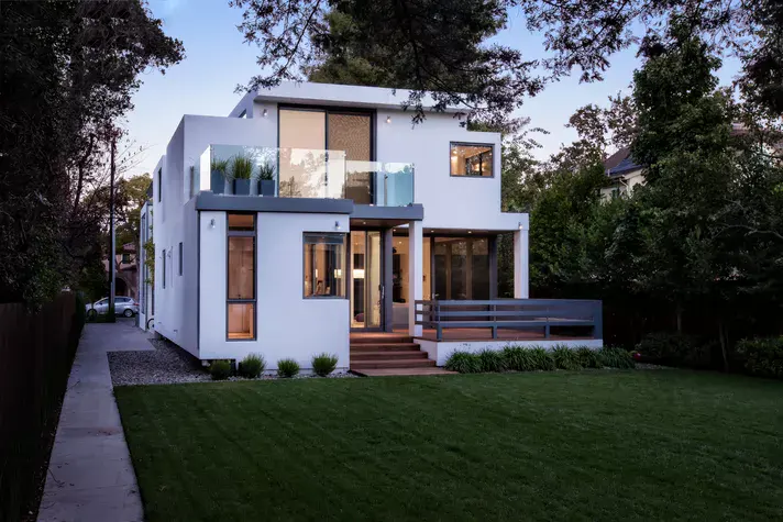 7 7 modern architecture homes 17 Modern Architecture Homes We’d Love To Live In 7