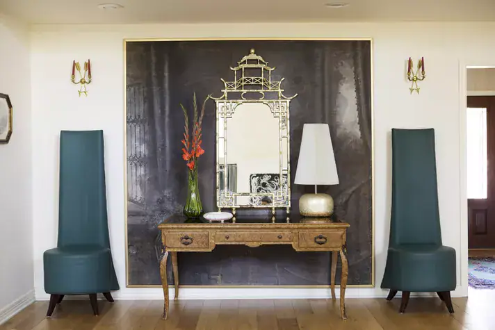 26-1 26-1 entryway decorating ideas 29 Entryway Decorating Ideas That Make For A Stunning First Impression 26 1