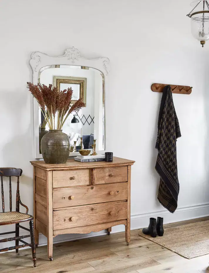 20-1 20-1 entryway decorating ideas 29 Entryway Decorating Ideas That Make For A Stunning First Impression 20 1