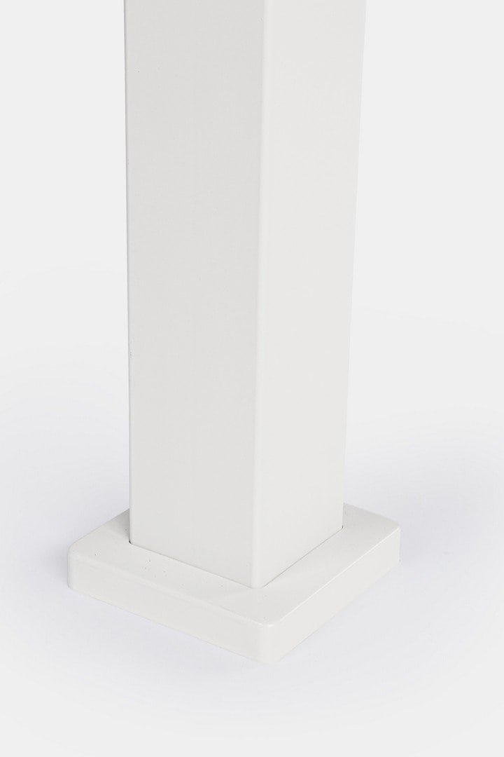 Palo bianco elegante per arredo moderno, design minimale e alta qualità.