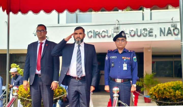 নওগাঁয় নির্বাচন কমিশনার এঁর ভোটার তালিকা হালনাগাদ সহ বিভিন্ন বিষয়ে মতবিনিময়