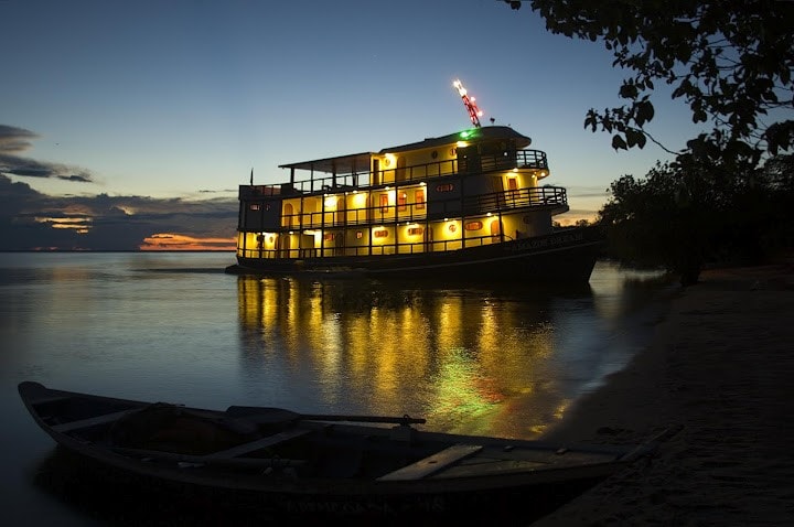 Enjoy the comfort and beauty of a Brazil Amazon cruise with us